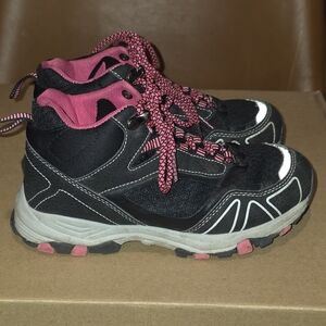 Hawkwell Black and Pink Kids Trail Sneakers